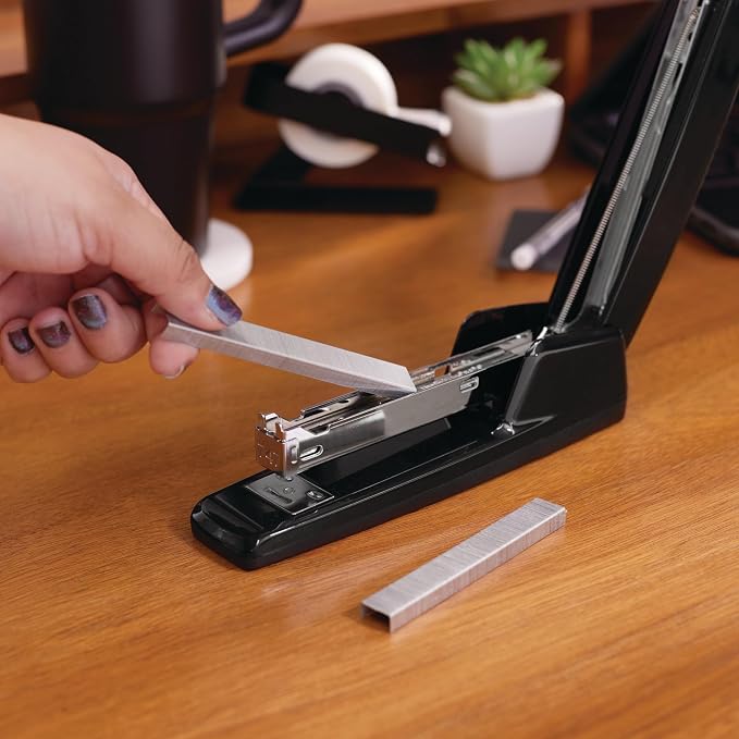 Swingline Stapler, 30 Sheet Capacity, 747 Business Stapler, Jam Free, Metal, Black (74732)