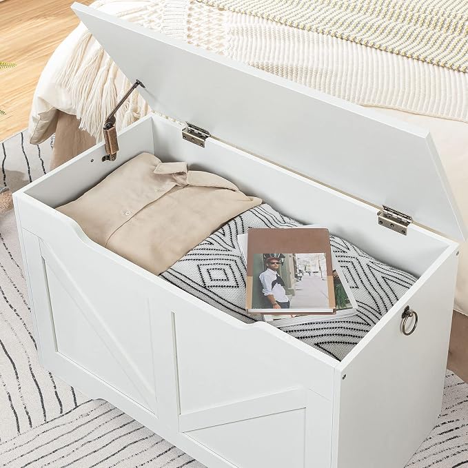 HOOBRO Storage Bench, 29.5” Retro Wooden Storage Chest with U-Shaped Cut-Out Pull, Safety Hinge, Supports 220 lb and Easy Assembly for Toy Box Organizer (White) WT77CW01