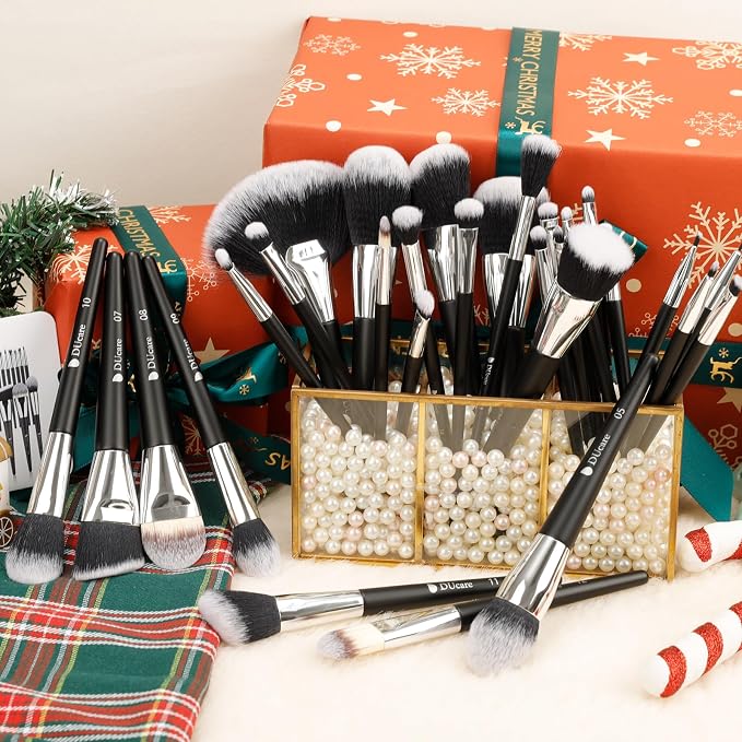 DUcare 32Pcs PRO Grade Makeup Brushes Set Premium Ultra-soft Synthetic Foundation Contour Powder Blush Concealer Eyeshadow Classic Black Professional Make up Brushes