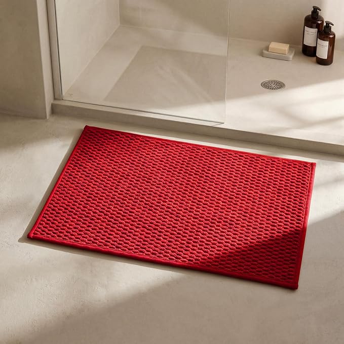 Triohero Bathroom Rugs Non Slip Washable, Super Absorbent Thin Bath Mat Small Quick Dry Low Pile Bathroom Rug, Red 16"x24"