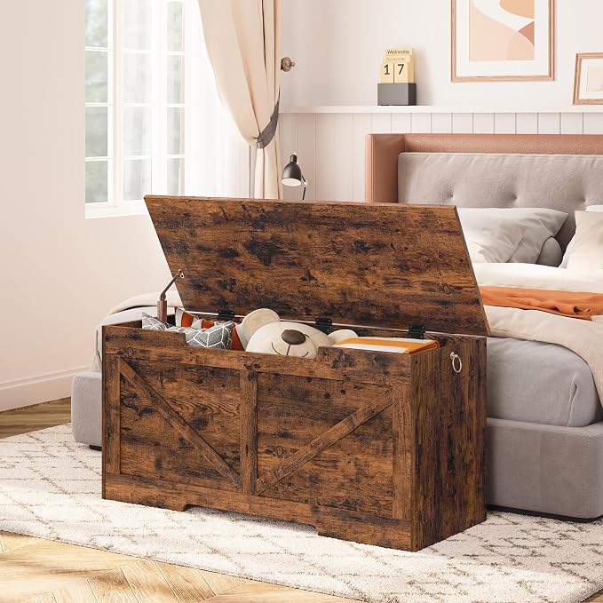 HOOBRO Storage Bench, 39.4” Retro Wooden Storage Chest with U-Shaped Cut-Out Pull, Safety Hinge, Supports 220 lb and Easy Assembly for Toy Box Organizer (Rustic Brown) BF771CW01G1