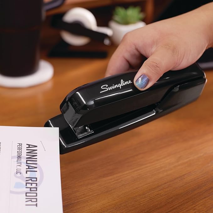 Swingline Stapler, 30 Sheet Capacity, 747 Business Stapler, Jam Free, Metal, Black (74732)