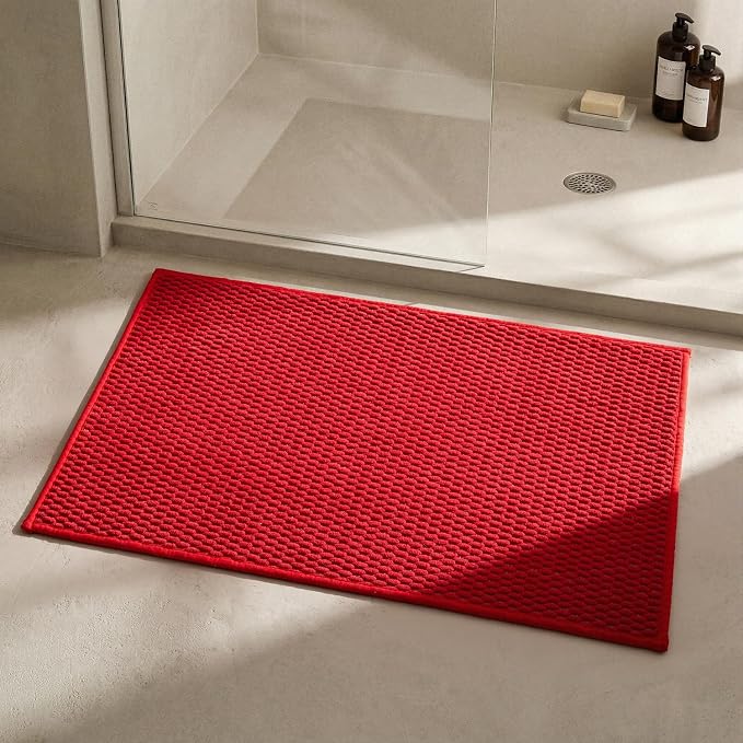 Triohero Bathroom Rugs Non Slip Washable, Super Absorbent Thin Bath Mat Quick Dry Low Pile Bathroom Rug, Red 24"x36"