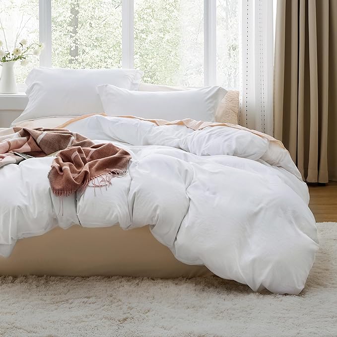Bedsure White Super King Duvet Cover - 3 Pieces Prewashed Cotton-Like Extra Soft Bedding Set, Includes 1 Duvet Cover 108x98 Inches with Zipper Closure & 2 Pillow Shams, Comforter Not Included
