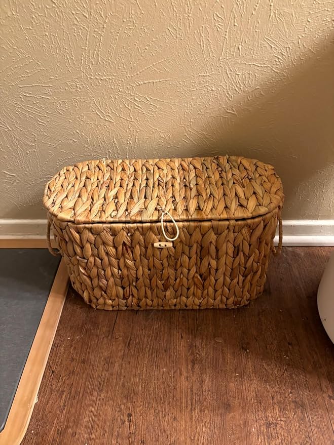 Coeusy Toilet Paper Basket with Lid,Wicker Basket for Bathroom Organizers and Storage,Holds Up to 6 Mega Rolls, Decorative Hand-Woven Rattan Bathroom Decor Accessories,Natural Water Hyacinth