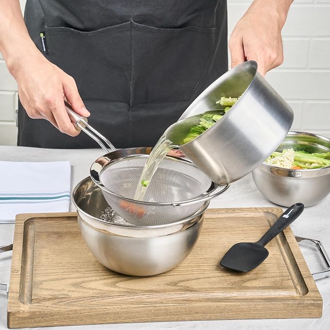 Restaurantware 17 in Stainless Steel Fine Mesh Strainer - German Standard Sieve Sifter with Ergonomic Handle, Dishwasher Safe - Reinforced Metal Food Strainer for Quinoa, Soup, Sauce, Baking