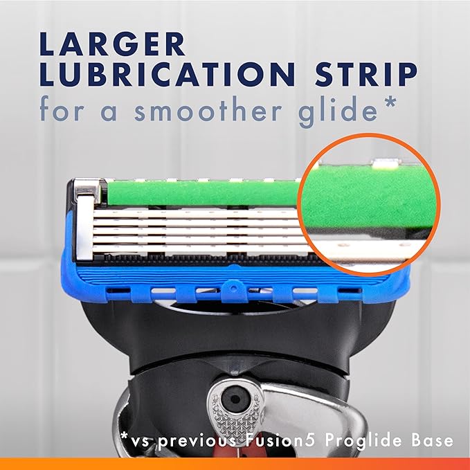 Gillette Fusion5 Proglide Razor for Men, 5-Blade, 1 Razor Handle, 5 Blade Refills, with Travel Case