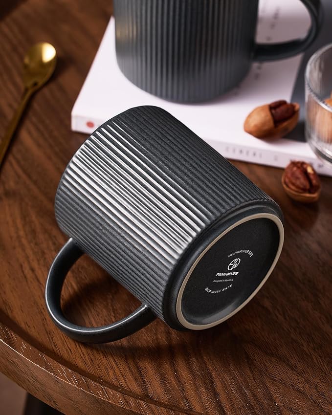 famiware Coffee Mug Set for 4, Star 16 oz Catering Mugs Cup Set with Handle for Coffee, Tea, Cocoa, Milk - Ceramic Stoneware Drinkware Set, Matte White + Matte Black
