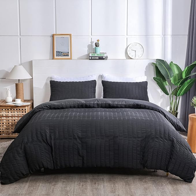 AveLom Seersucker Duvet Cover Set Queen Size (90 x 90 inches), 3 Pieces (1 Duvet Cover + 2 Pillow Cases), Black Ultra Soft Washed Microfiber, Textured Duvet Cover with Zipper Closure, Corner Ties