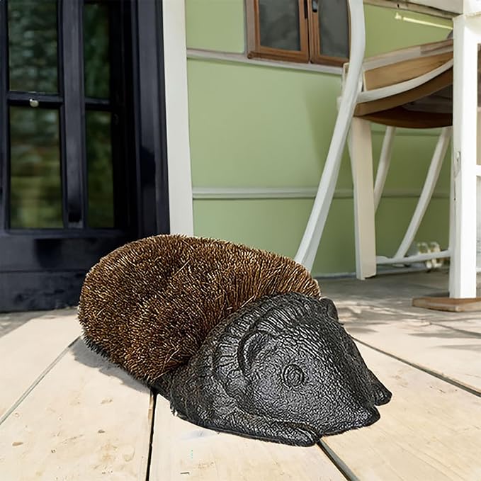 Esschert Design Cast Iron Small Hedgehog Boot Brush
