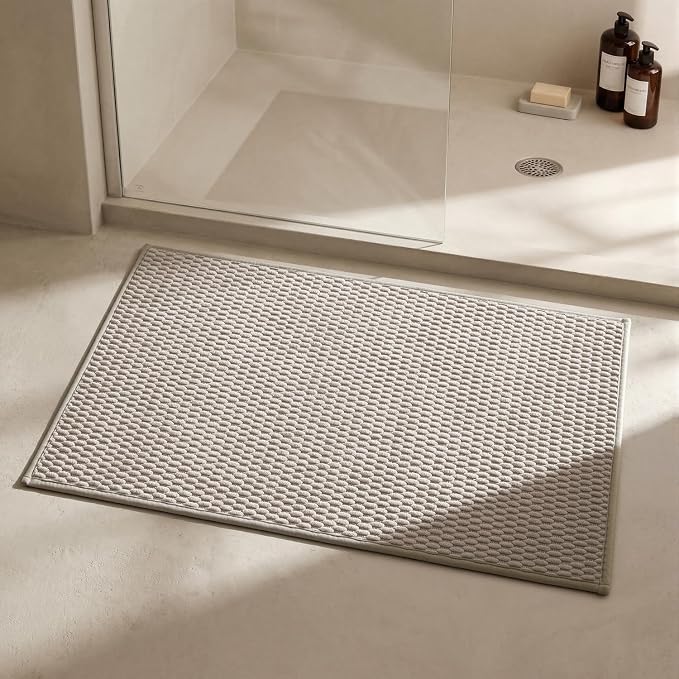 Triohero Bathroom Rugs Non Slip Washable, Super Absorbent Thin Bath Mat Quick Dry Low Pile Bathroom Rug, Beige 24"x36"