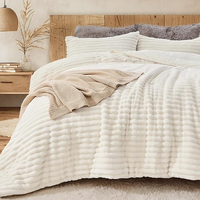 Sasttie Full Comforter Set 3 Pieces - Super Soft Fleece Comforters Full Size, 1 Luxury Warm Fuzzy Marshmallow Comforter with 2 Pillow Cases, Faux Fur Down Alternative Bedding Set, Cream White