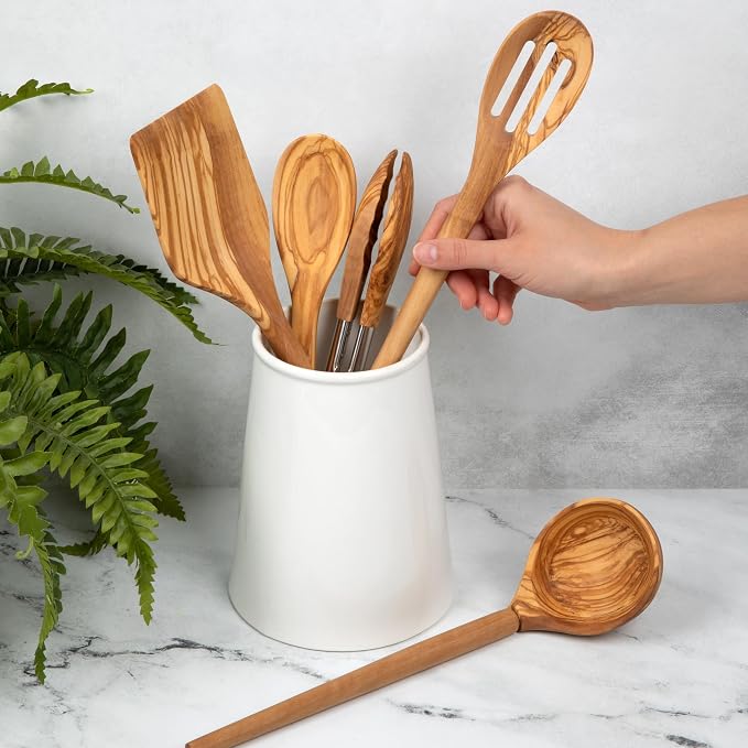 Salt & York 5-Piece Olive Wood Kitchen Utensil Set with Turner, Tongs, Slotted Spoon, Ladle and 12" Spoon, Farmhouse Style Kitchen & Cookware, Ideal for Entertaining, Wedding and Housewarming Gift