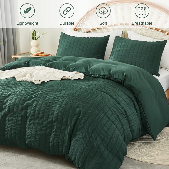 AveLom Dark Green Seersucker Duvet Cover Set King Size (104 x 90 inches), 3 Pieces (1 Duvet Cover + 2 Pillow Cases), Ultra Soft Washed Microfiber, Textured Duvet Cover with Zipper Closure, Corner Ties