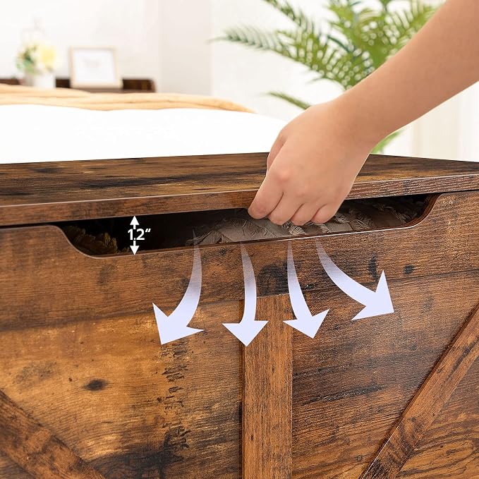 HOOBRO Storage Bench, 29.5” Retro Wooden Storage Chest with U-Shaped Cut-Out Pull, Safety Hinge, Supports 220 lb and Easy Assembly for Toy Box Organizer (Rustic Brown) BF77CW01