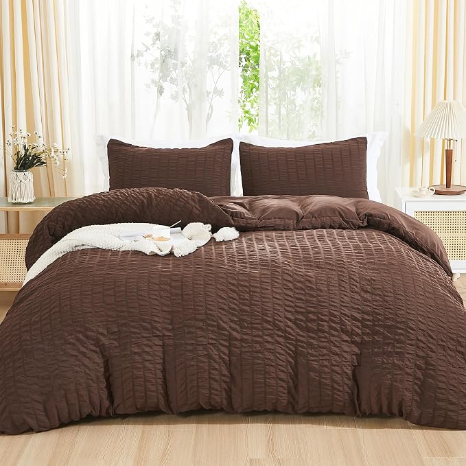 AveLom Seersucker Duvet Cover Set Queen Size (90 x 90 inches), 3 Pieces (1 Duvet Cover, 2 Pillow Cases), Brown Ultra Soft Washed Microfiber, Textured Duvet Cover with Zipper Closure, Corner Ties