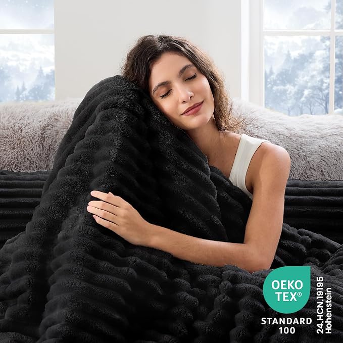 Sasttie Twin/Twin-XL Comforter Set 2 Pieces - Super Soft Fleece Comforters Twin/Twin-XL Size, 1 Luxury Warm Fuzzy Marshmallow Comforter with 1 Pillow Case, Faux Fur Bedding Set, Black