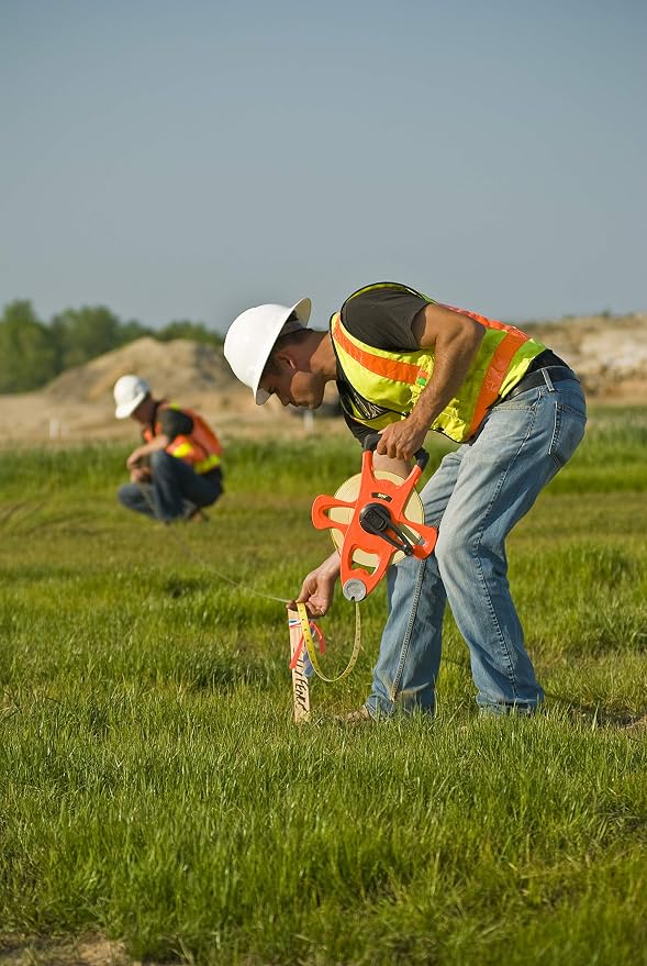 Crescent Lufkin 1/2" x 200' Engineer's Hi-Viz® Orange Fiberglass Tape Measure, 1 - FE200D