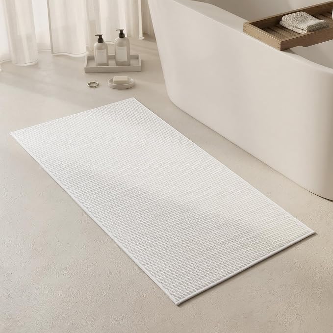 Triohero Bathroom Rugs Non Slip Washable, Super Absorbent Thin Bath Mat Quick Dry Low Pile Bathroom Rug, White 24"x47"