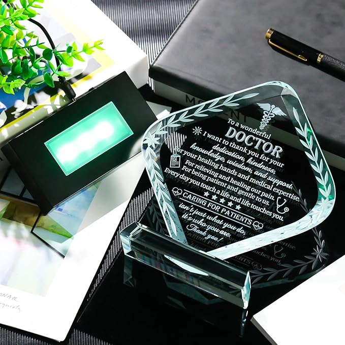 Movdyka Thank You Doctor Gifts for Women Men Crystal Keepsakes with Colorful Light Base Doctor Appreciation Gifts for Famale Male Best Doctors Day Retirement Birthday Plaque Decor