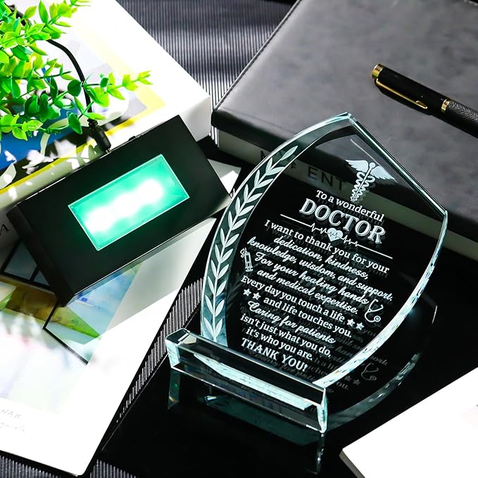 Movdyka Doctor Appreciation Gifts Crystal Plaque with Light Base Thank You Doctor Gifts for Women Men Best Doctors Day Retirement Birthday Chtistmas Thanksgiving Appreciate Plaque Decor Gift