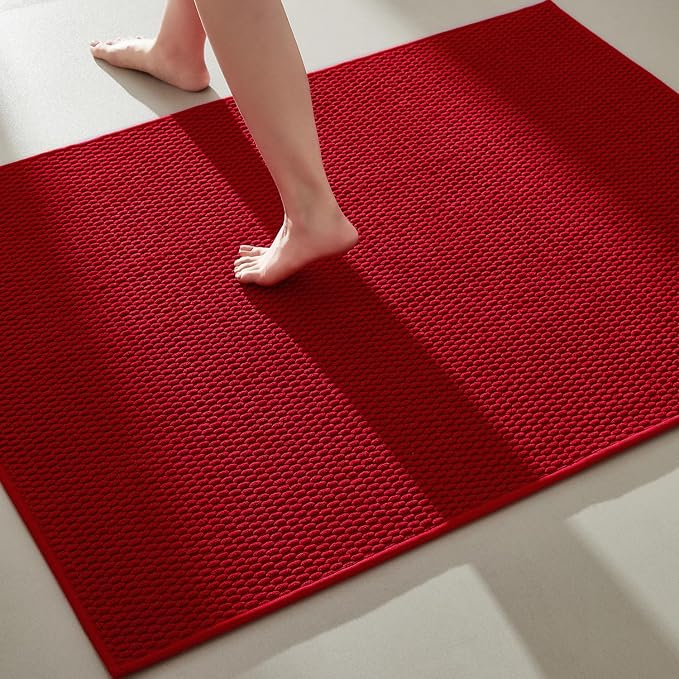 TYUU Large Christmas Bathroom Rugs Non Slip Washable Bath Rugs Super Absorbent Bathroom Rug Thin Quick Dry Low Pile Bath Mats, Red 36"x48"