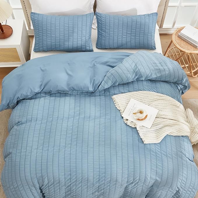 AveLom Grayish Blue Duvet Cover King(104 x 90 inches), 3 Pieces (1 Duvet Cover, 2 Pillow Cases), Seersucker Striped Soft Washed Microfiber Textured Duvet Cover Set with Zipper Closure, Corner Ties