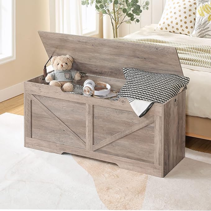 HOOBRO Storage Bench, 43.3” Retro Wooden Storage Chest with U-Shaped Cut-Out Pull, Safety Hinge, Supports 220 lb and Easy Assembly for Toy Box Organizer (Greige) BG772CW01