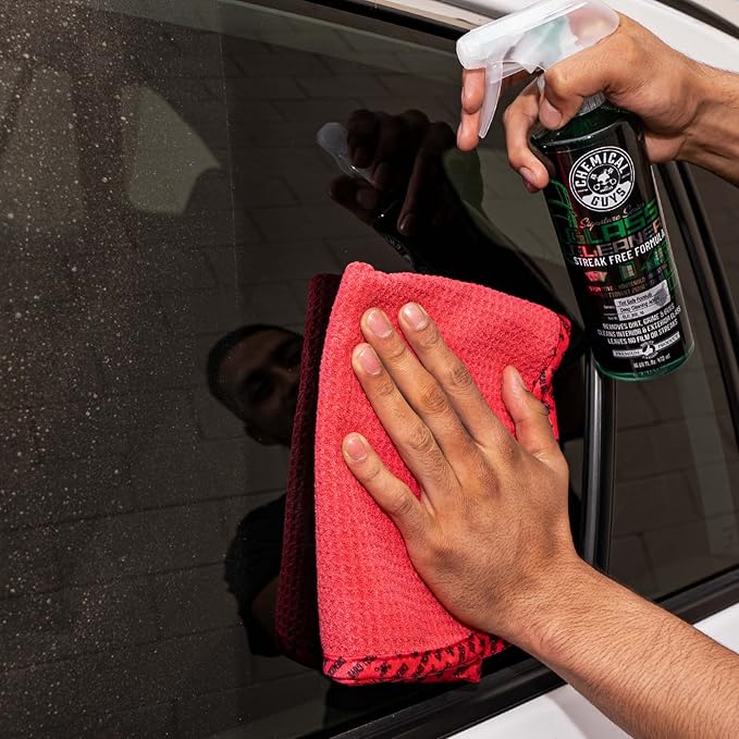 Chemical Guys CLD_202 Signature Series Glass Cleaner (Works on Glass, Windows, Mirrors, Navigation Screens & More; Car, Truck, SUV and Home Use), Ammonia Free & Safe on Tinted Windows, 128 fl oz