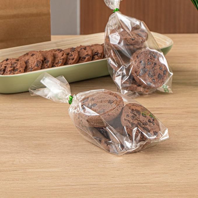 Restaurantware Plastic Gusset Bags 100 Count 3" x 1 1/4" x 8 1/4" Wicker Dispensing Bottom Gusset Clear Plastic Bags Heat Sealable For Sourdough Bread Cookies Pastries For Home Bakers And Bakeries