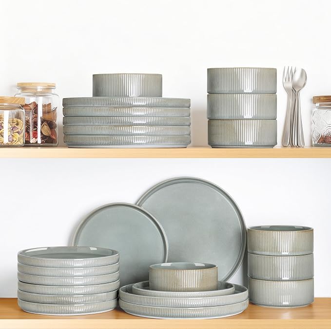 TheTerra Ceramic Dinnerware Sets for 6, 18 Pieces Porcelain Lightweight Plates and Bowls Sets, Scratch Resistant Dish Set, Oven & Microwave & Dishwasher Safe, Desert Sage