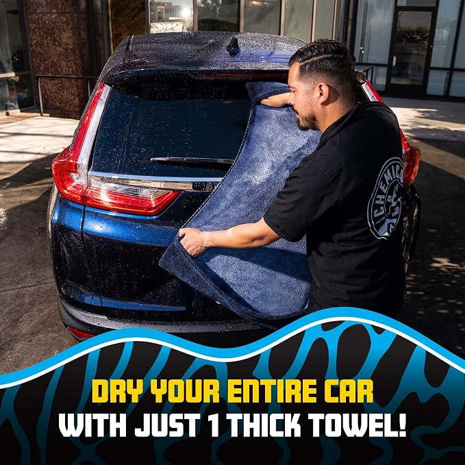 Chemical Guys, Twisted Loop Microfiber Car Drying Towel with Hand Pockets | High-absorption twisted loop microfiber dries paint and glass fast with a streak-free finish, built-in hand pockets for grip