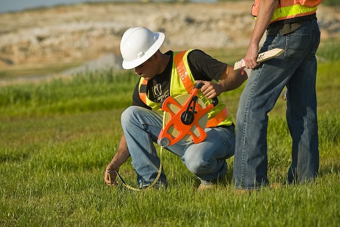 Crescent Lufkin 1/2" x 200' Engineer's Hi-Viz® Orange Fiberglass Tape Measure, 1 - FE200D