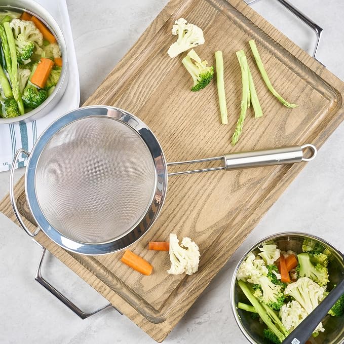 Restaurantware 17 in Stainless Steel Fine Mesh Strainer - German Standard Sieve Sifter with Ergonomic Handle, Dishwasher Safe - Reinforced Metal Food Strainer for Quinoa, Soup, Sauce, Baking