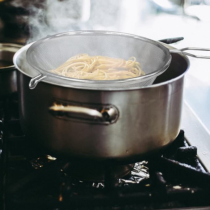 G+ Life Stainless Steel Sieve Set (Diameter 6 Inch) - Fine Mesh Food Strainer, Flour Colander Sieve Sifter with Handle - Ideal for Rinsing, Draining, Filtering, and Straining Various Food Ingredients