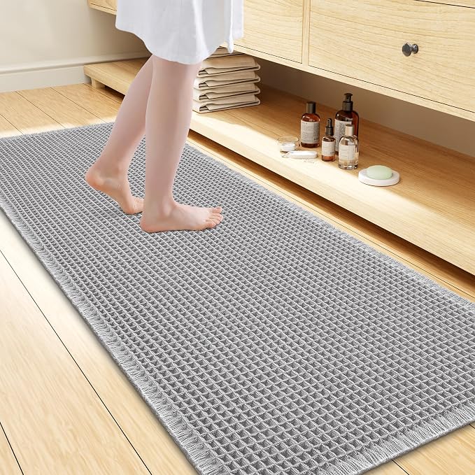 Smiry Waffle Bath Mat 47x24, Extra Soft Absorbent Bathroom Rugs, Non Slip Machine Washable Quick Dry Bath Rugs for Bathroom Floor, Tub, Shower, Home Decor Accessories, Light Grey