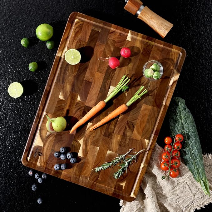 Extra Large End Grain Cutting Board for Kitchen with Non-slip Feet, Acacia Wood Heavy Duty Checkered Cutting Board Handcrafted Luxury Chopping Board for Cheese and Vegetables Housewarming Gift